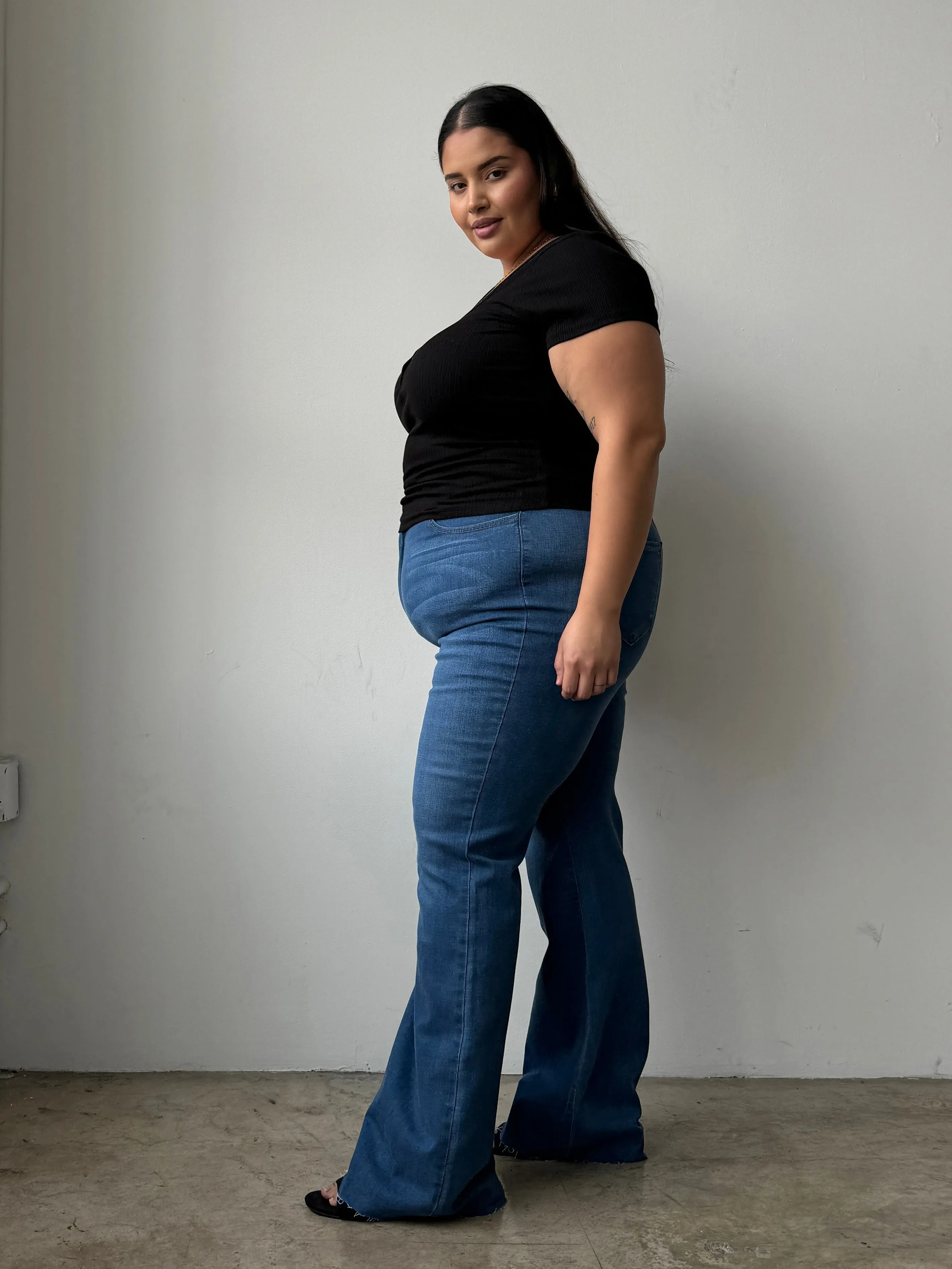 Plus Size Straight Raw Fray Jeans